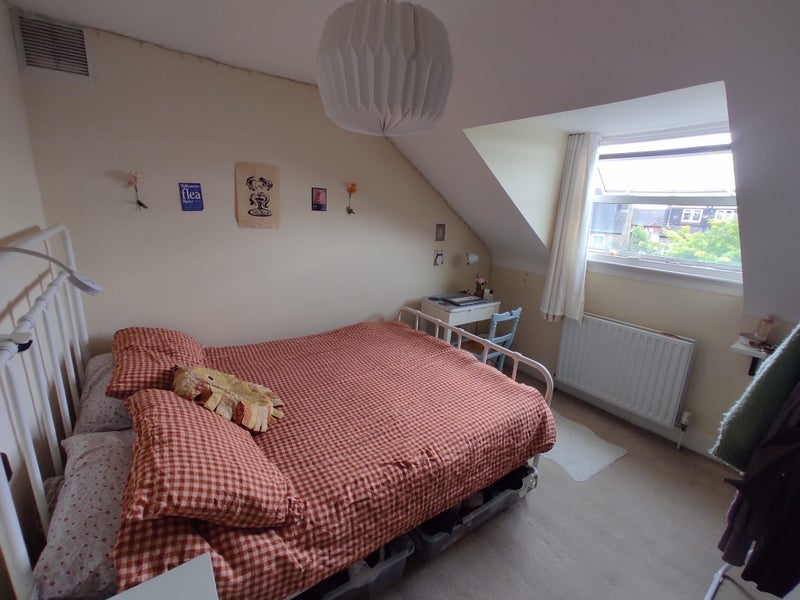 Room Lordship Lane in Greater London