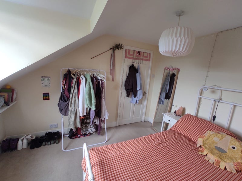 Room Lordship Lane in Greater London