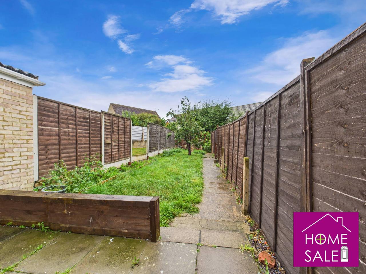 House Ponds Close in Raunds