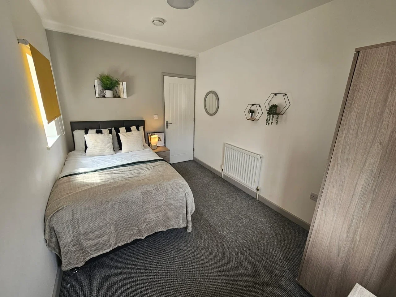 Room Calais Road in East Staffordshire