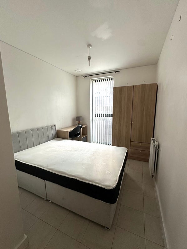 Room Copperwood Place in Greater London