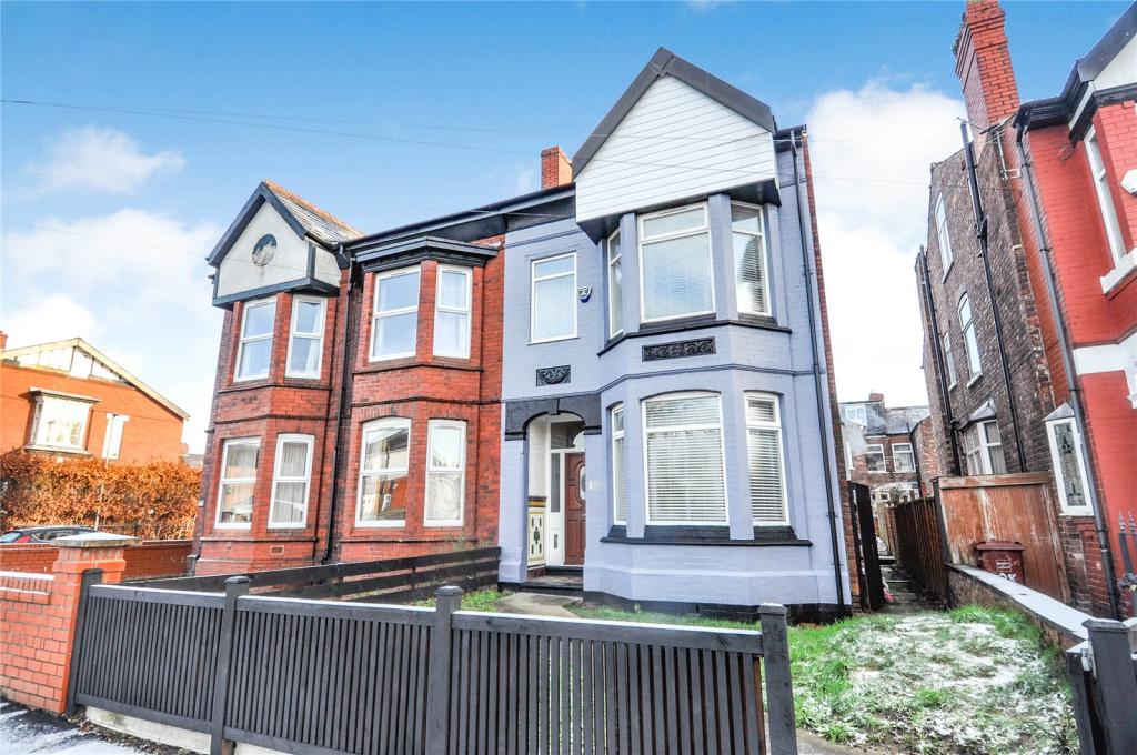 Flat Egerton Road North in Manchester