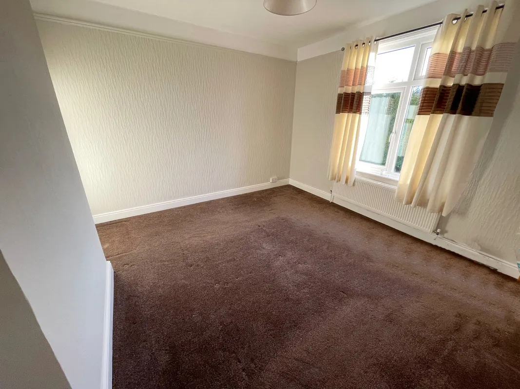 Flat Canford Road in Bournemouth