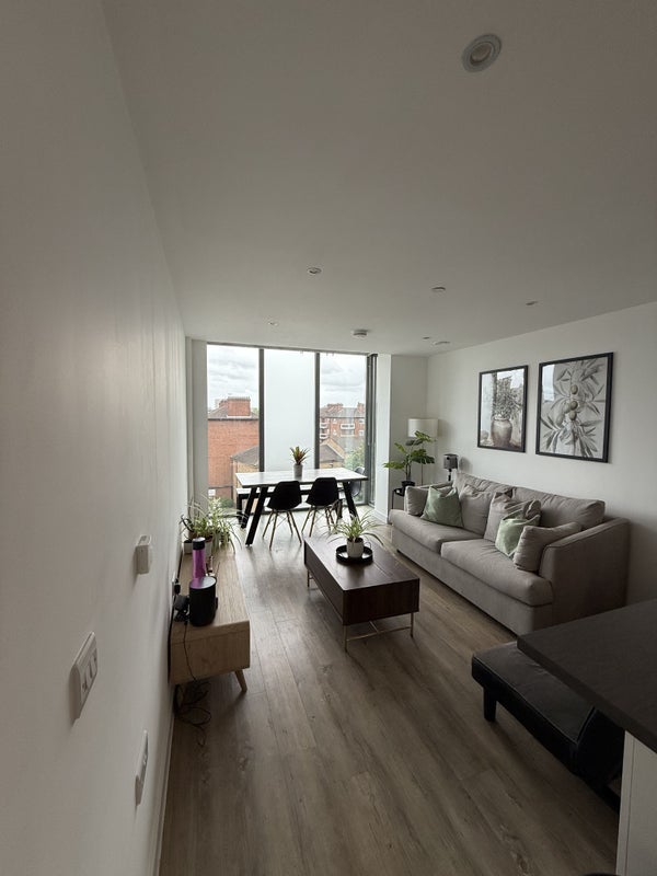 Room Newington Butts in Greater London