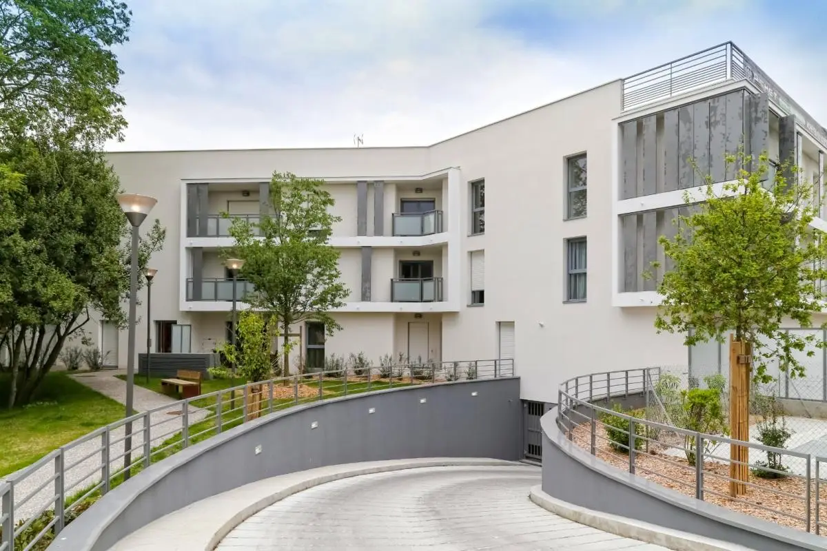 Flat Rue Albert Lailhacar in Bègles