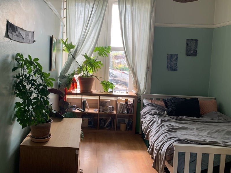 Room Carmunnock Road in Glasgow