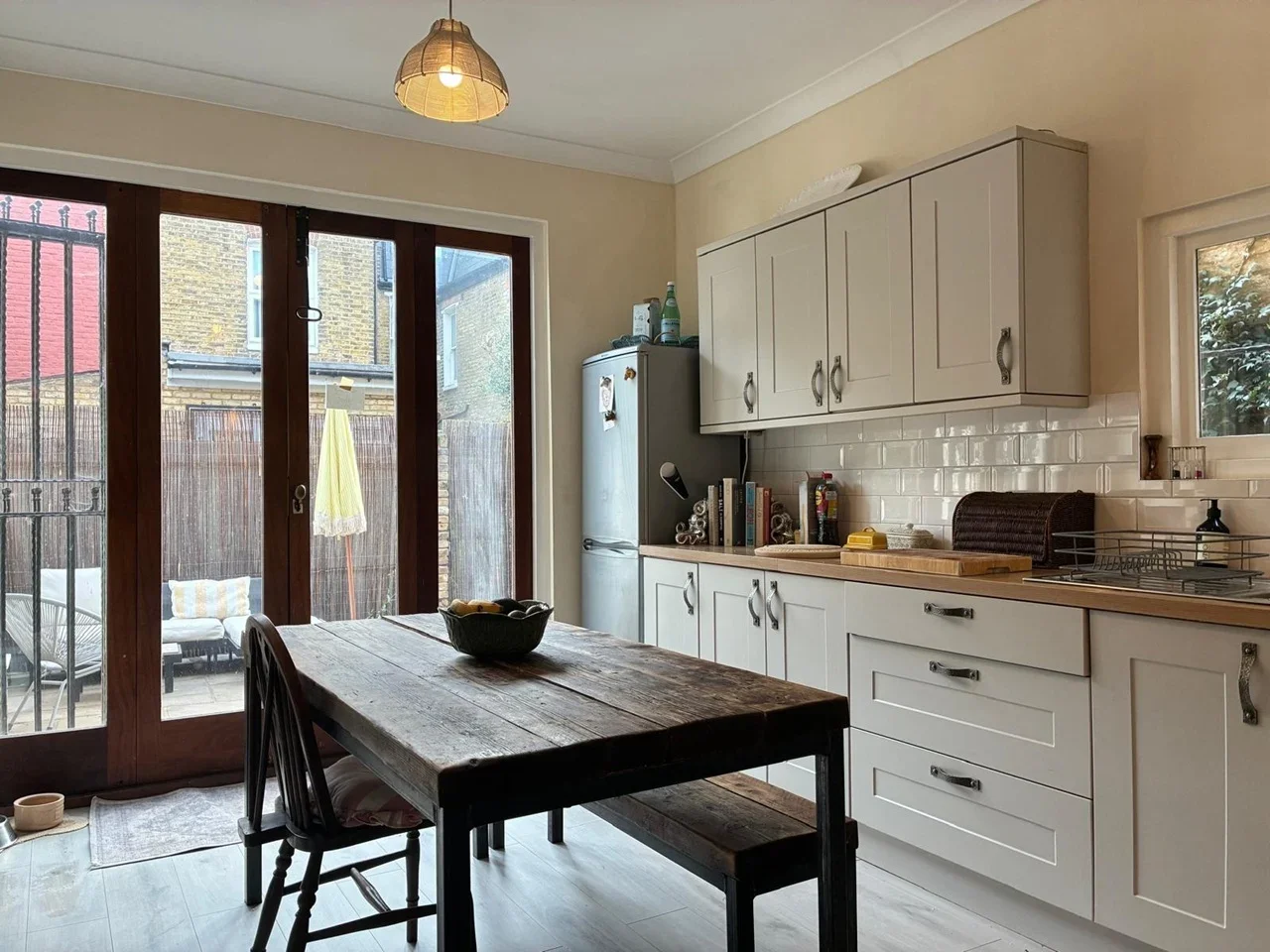 House Davis Road in Greater London