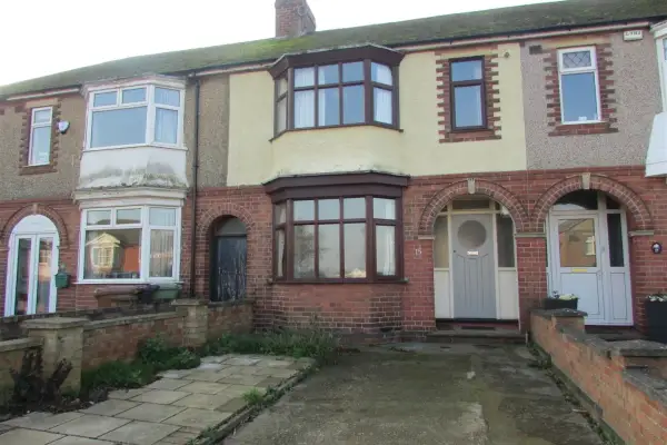 Room Hillside Road in Wellingborough