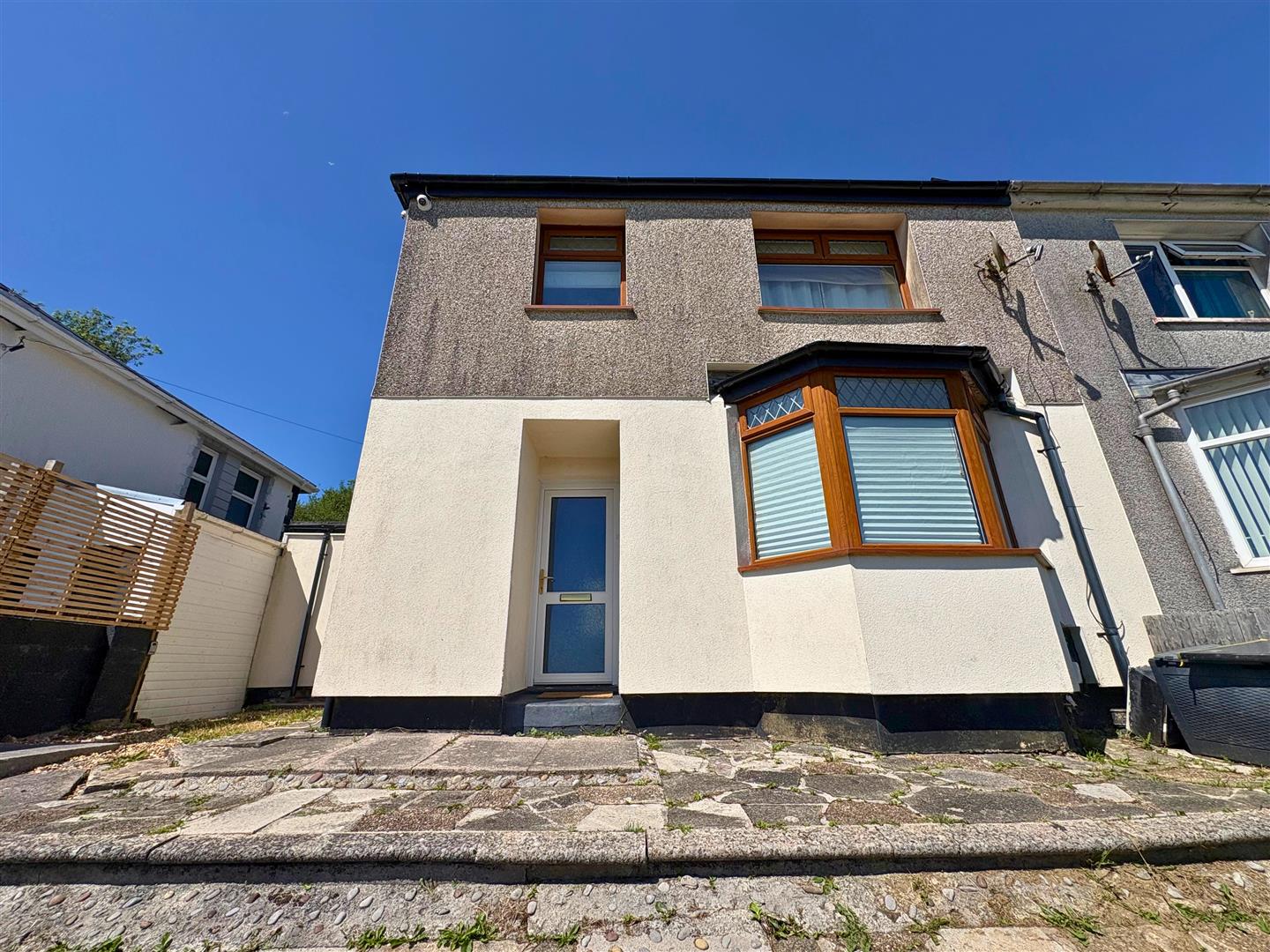 House Rathbone Terrace in Caerau