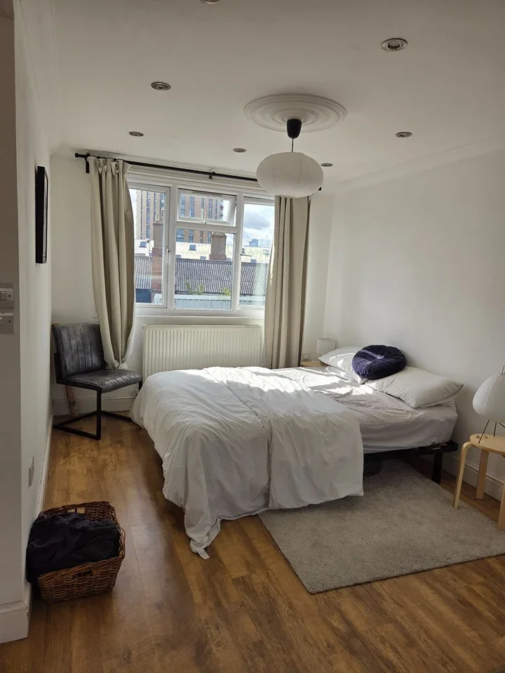 Flat John Campbell Road in Greater London