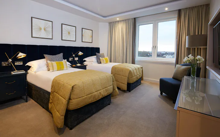 Flat Gloucester Road in Greater London