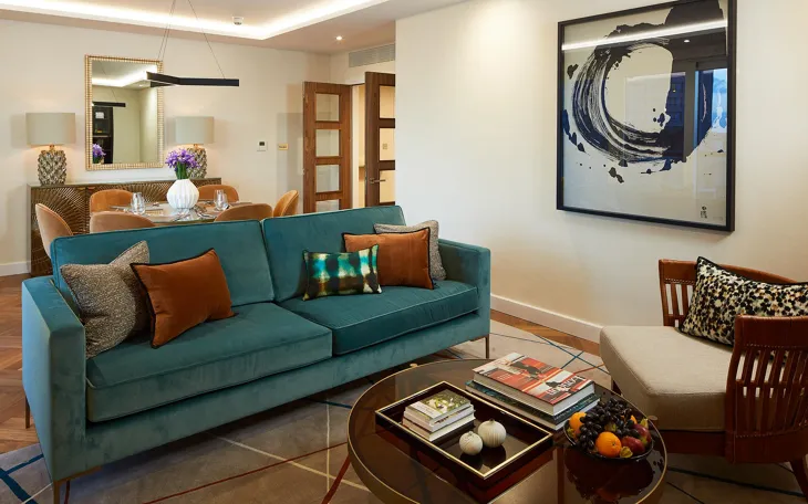 Flat Gloucester Road in Greater London