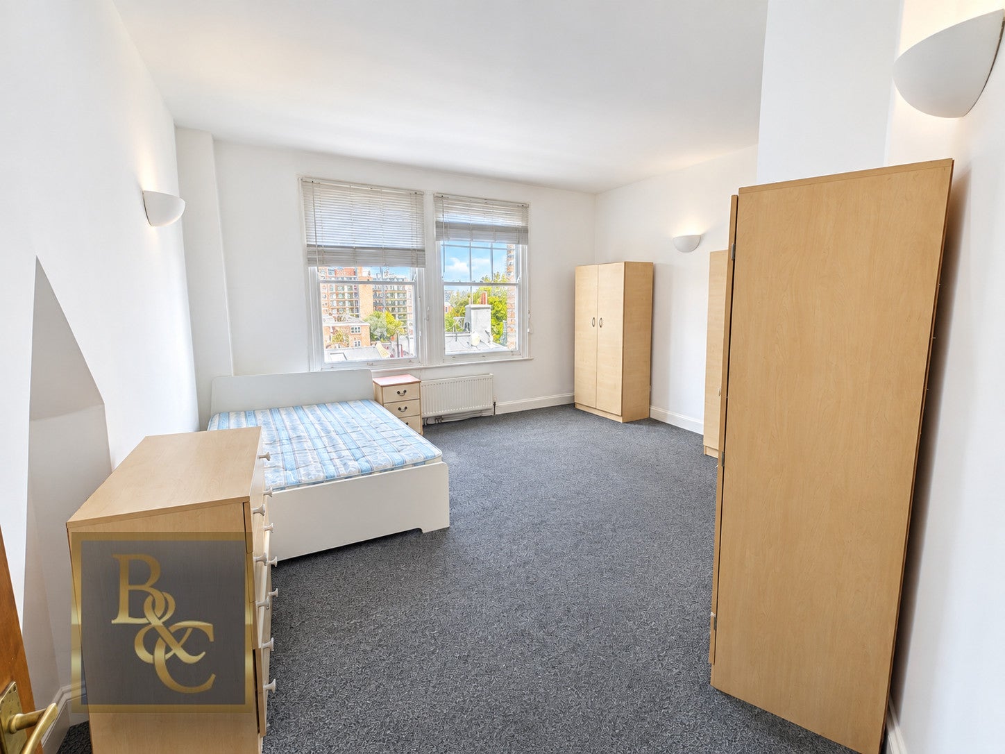 Flat Royal College Street in Greater London
