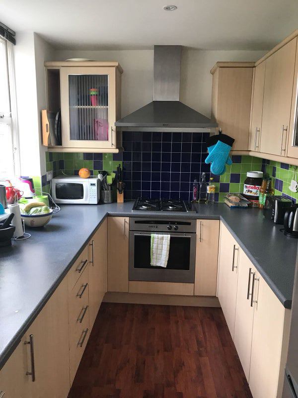 Room Rodenhurst Road in Greater London