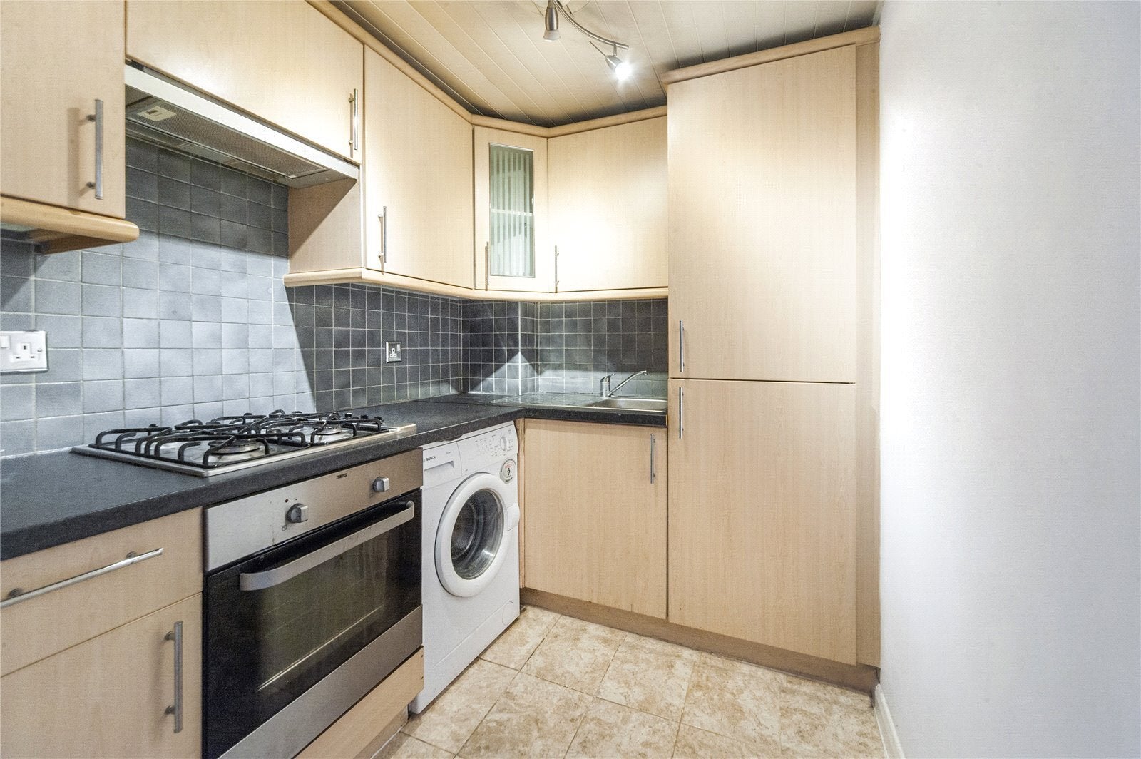 Flat Gayton Road in Greater London