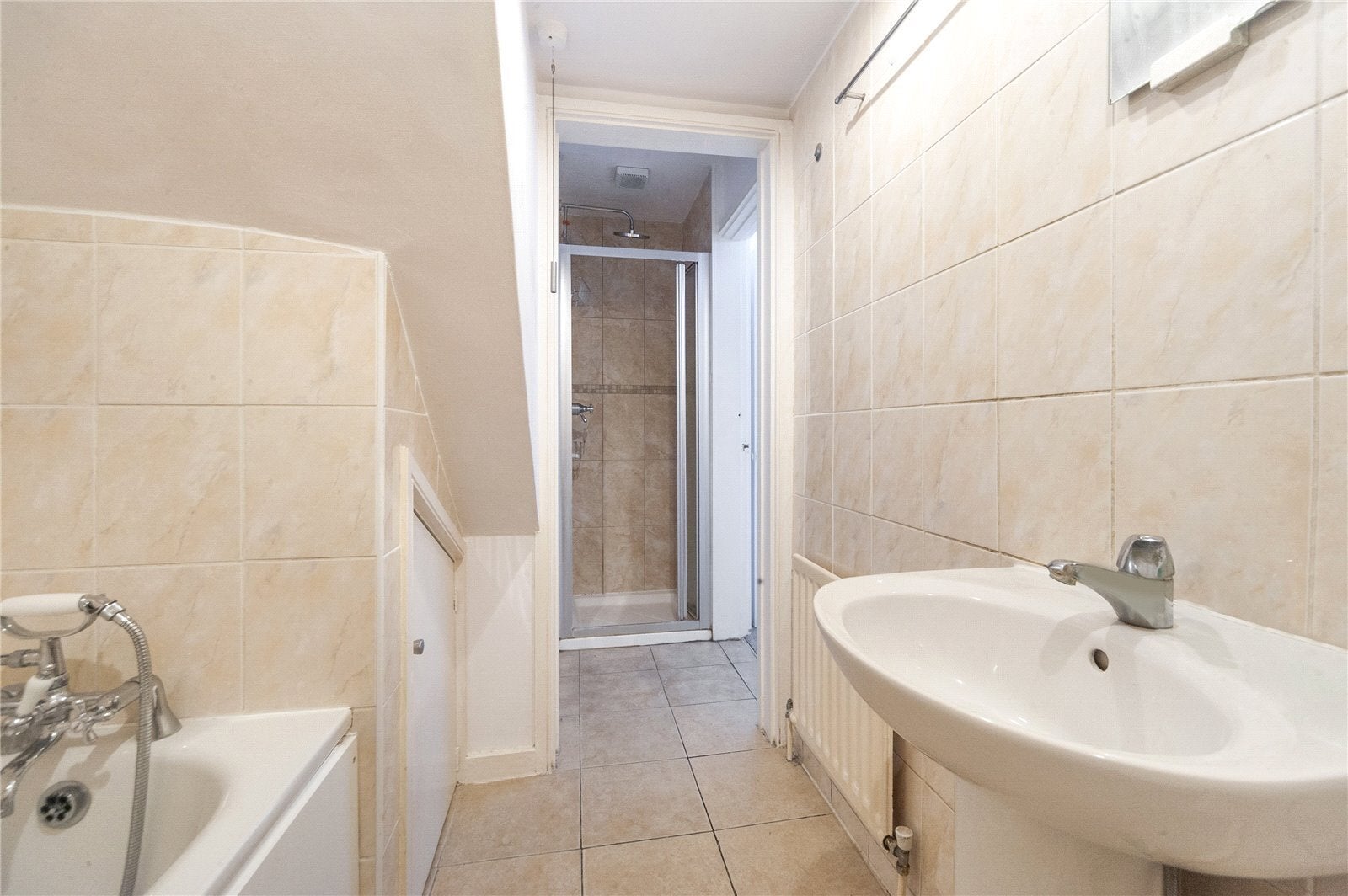 Flat Gayton Road in Greater London
