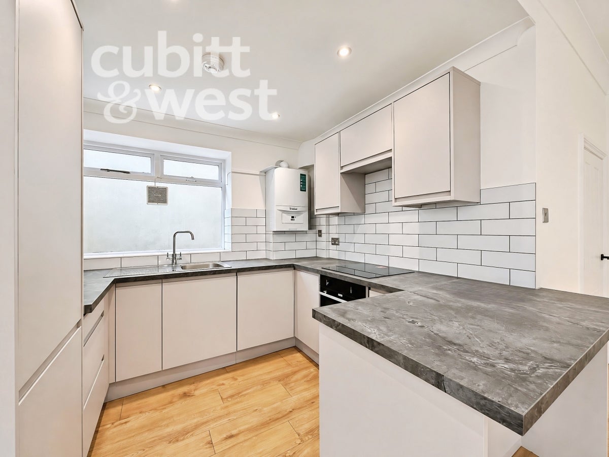Flat Copthorne Bank in Mid Sussex