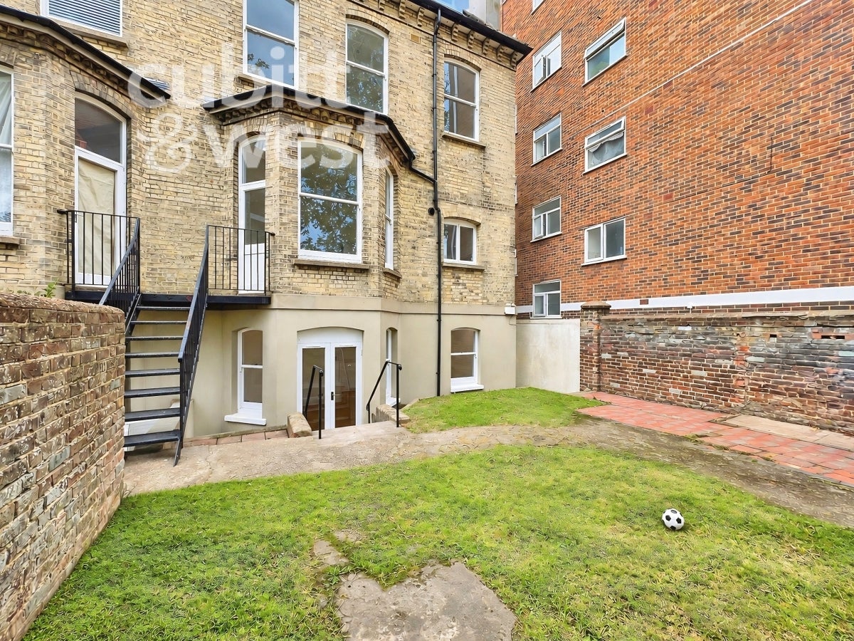 Flat Copthorne Bank in Mid Sussex