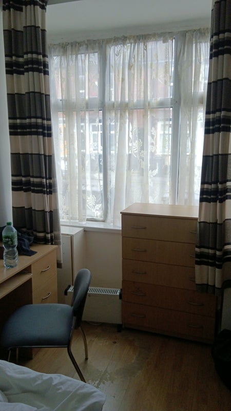 Room Hubert Road in Birmingham