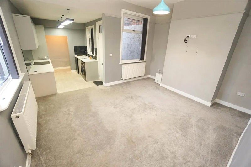 Room Brownlow Road in Horwich