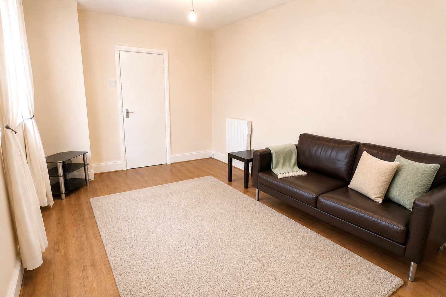 Flat Gloucester Road in Bristol