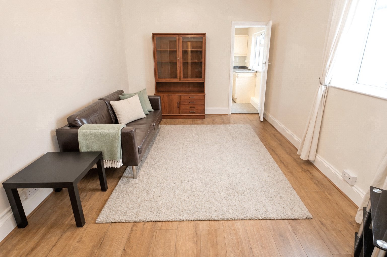 Flat Gloucester Road in Bristol