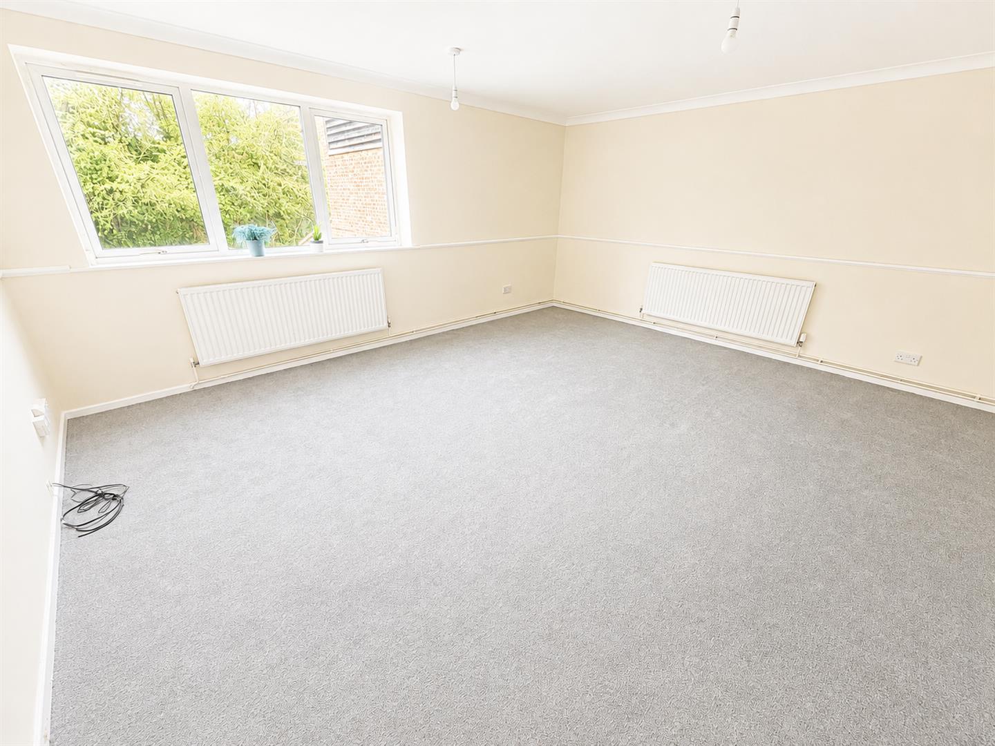 Flat Dresden Close in Great Oakley