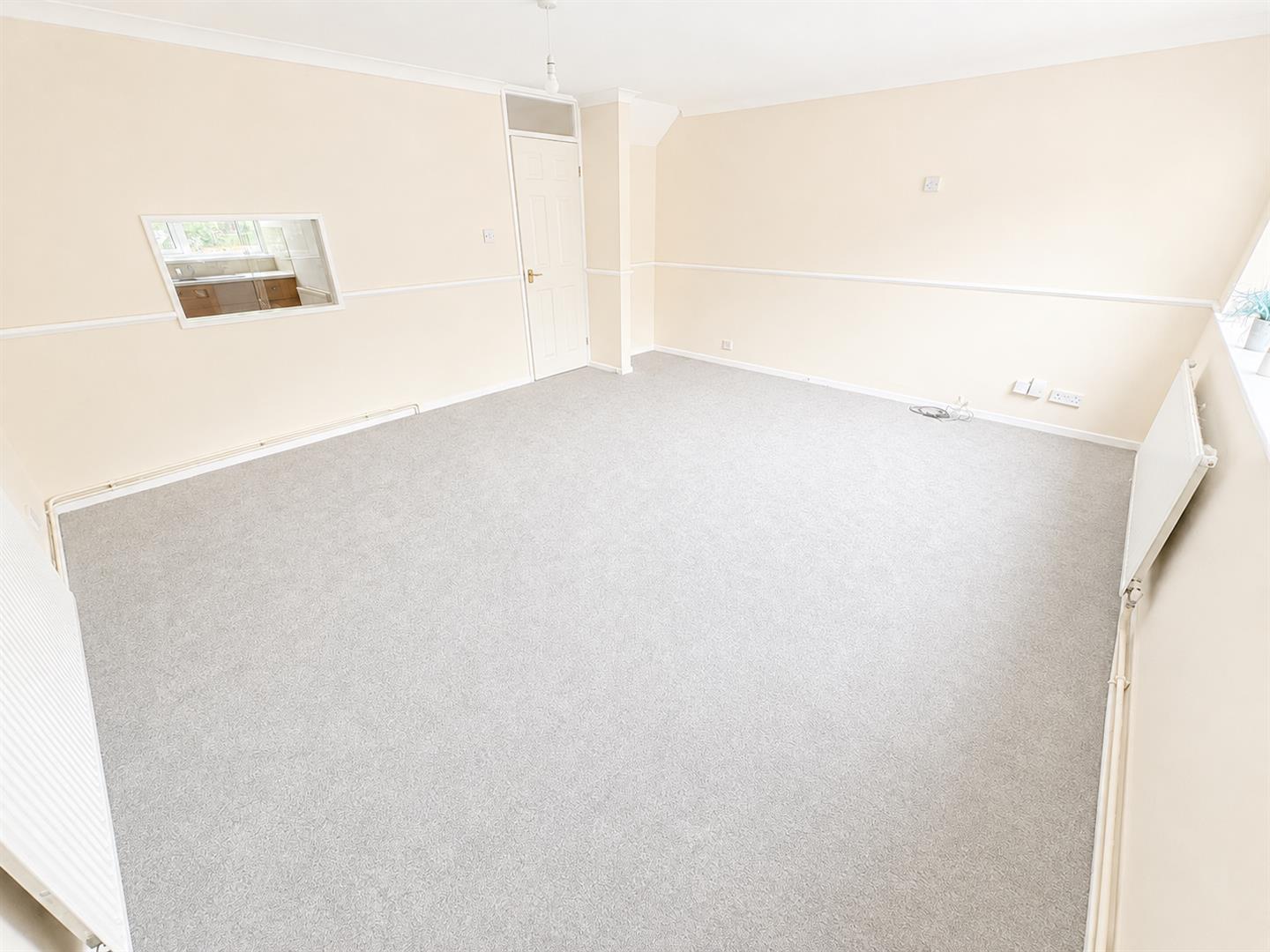 Flat Dresden Close in Great Oakley