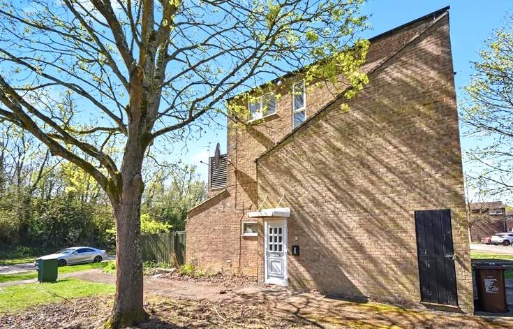 Flat Dresden Close in Great Oakley