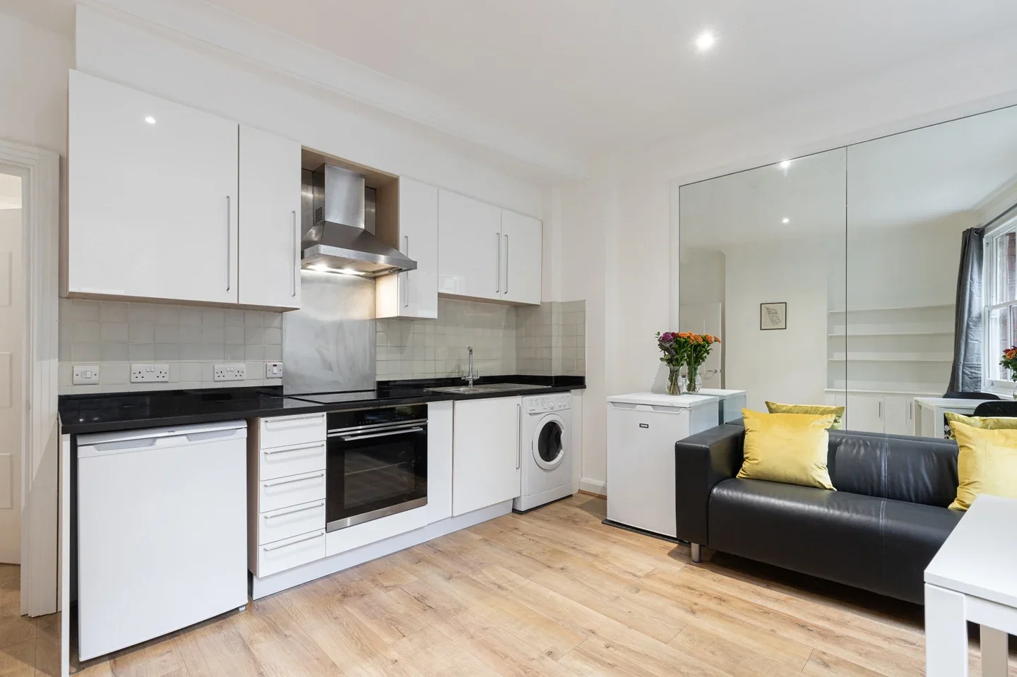 Flat Botolph Alley in City of London
