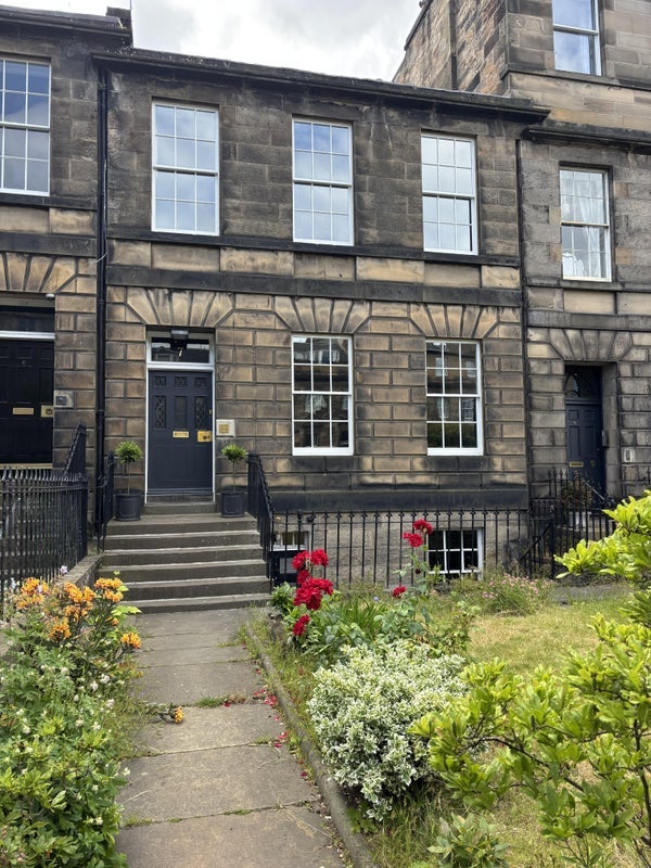 Room Queensferry Street in City of Edinburgh