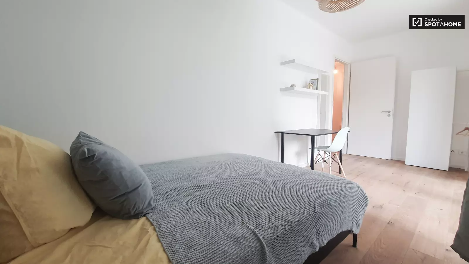 Zimmer Kronenstraße in Berlin