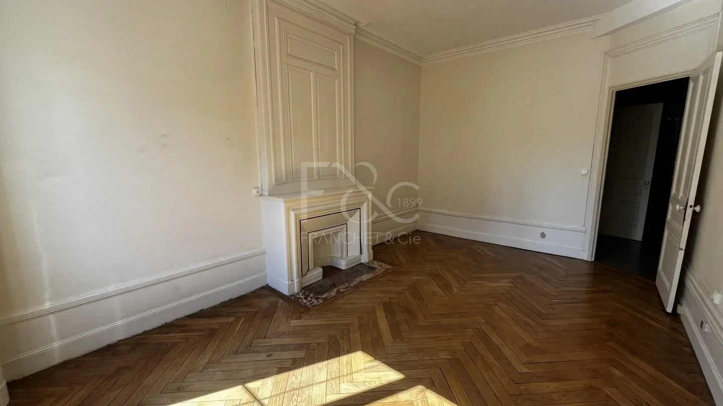 Flat Avenue Jean Jaurès in Lyon