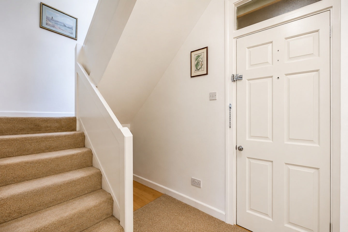 Flat Nash Street in Greater London
