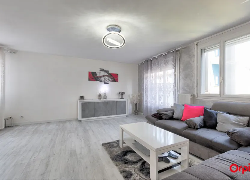 Appartement Rue André Cauras à Reims