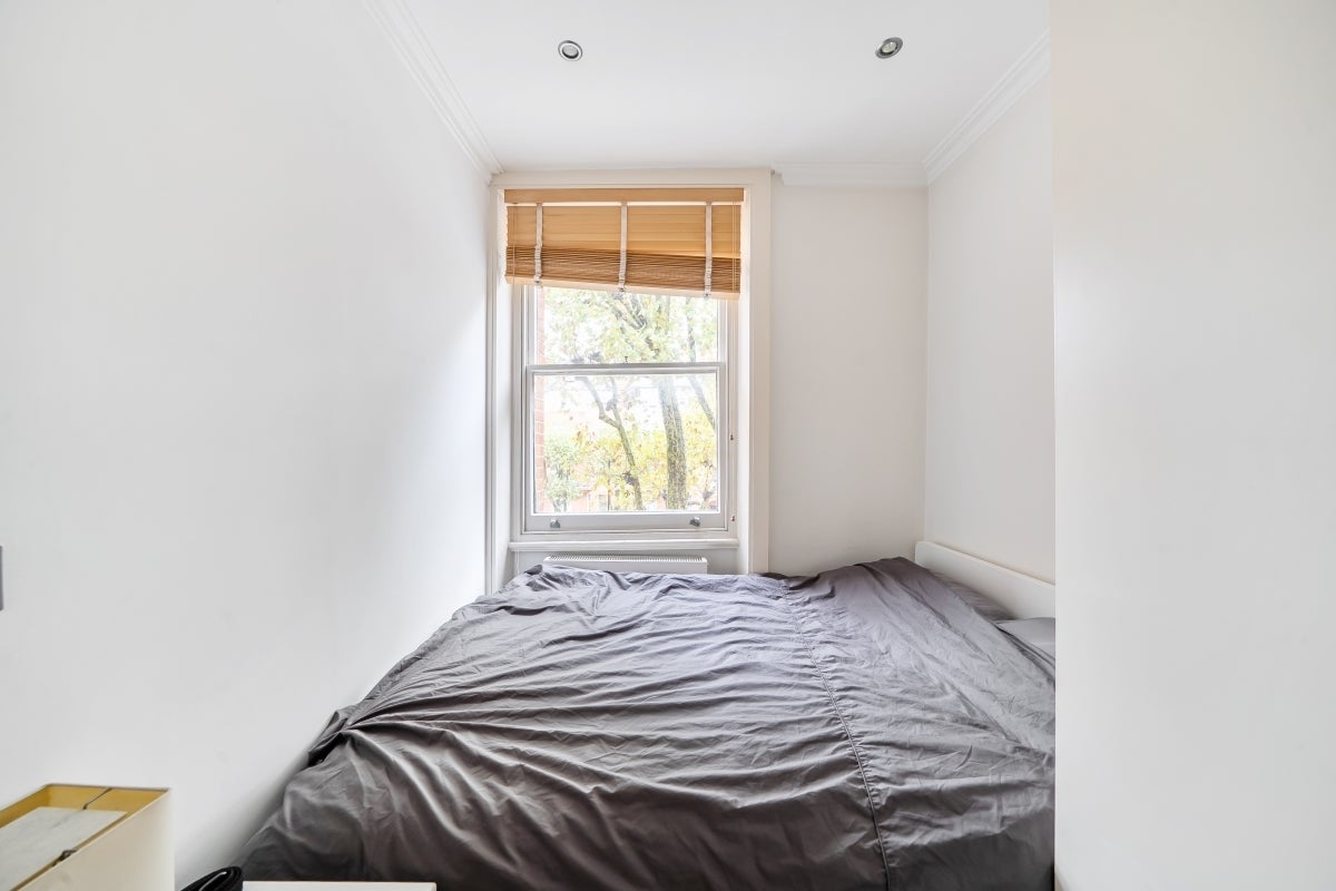Flat Elgin Avenue in City of Westminster