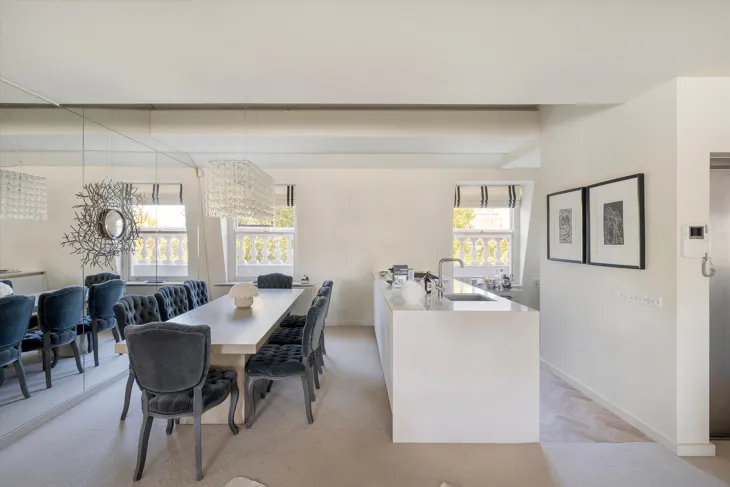 Flat Onslow Gardens in Greater London