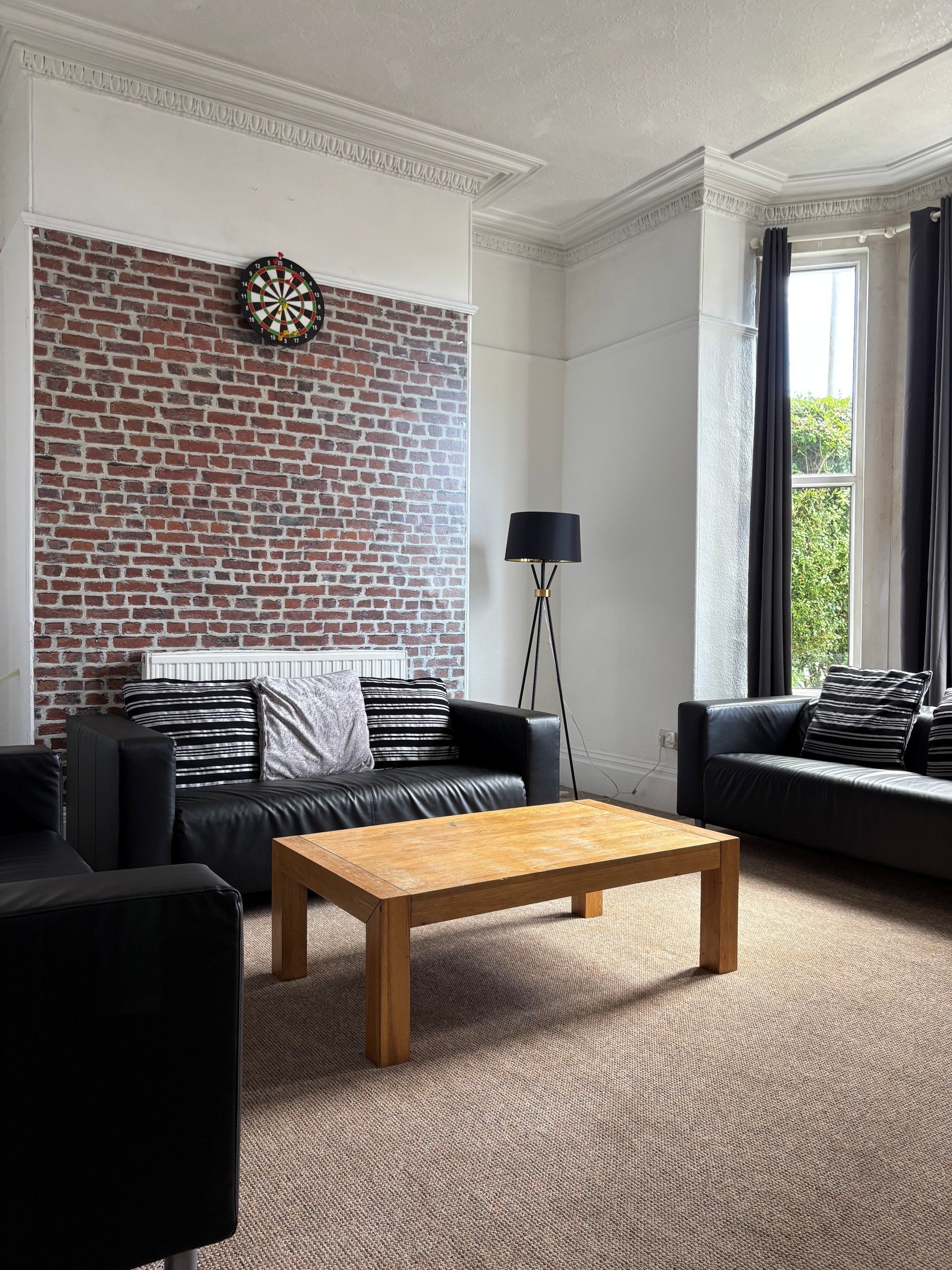 Room North Road East in Plymouth