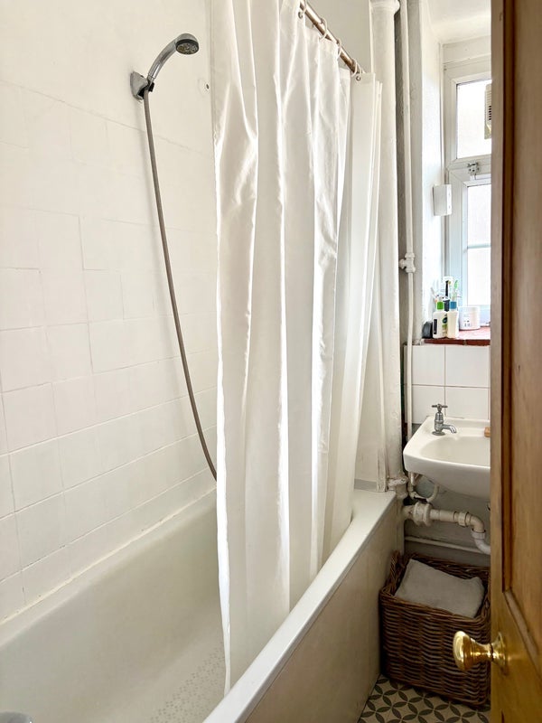 Room Pardoner Street in Greater London