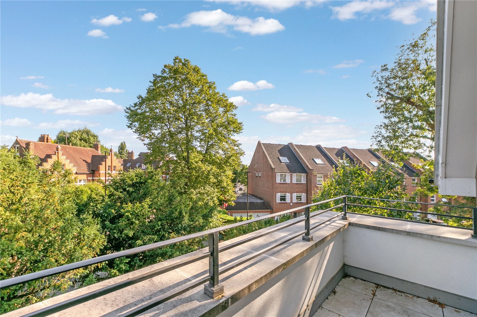 Flat Burlington Gardens in Greater London