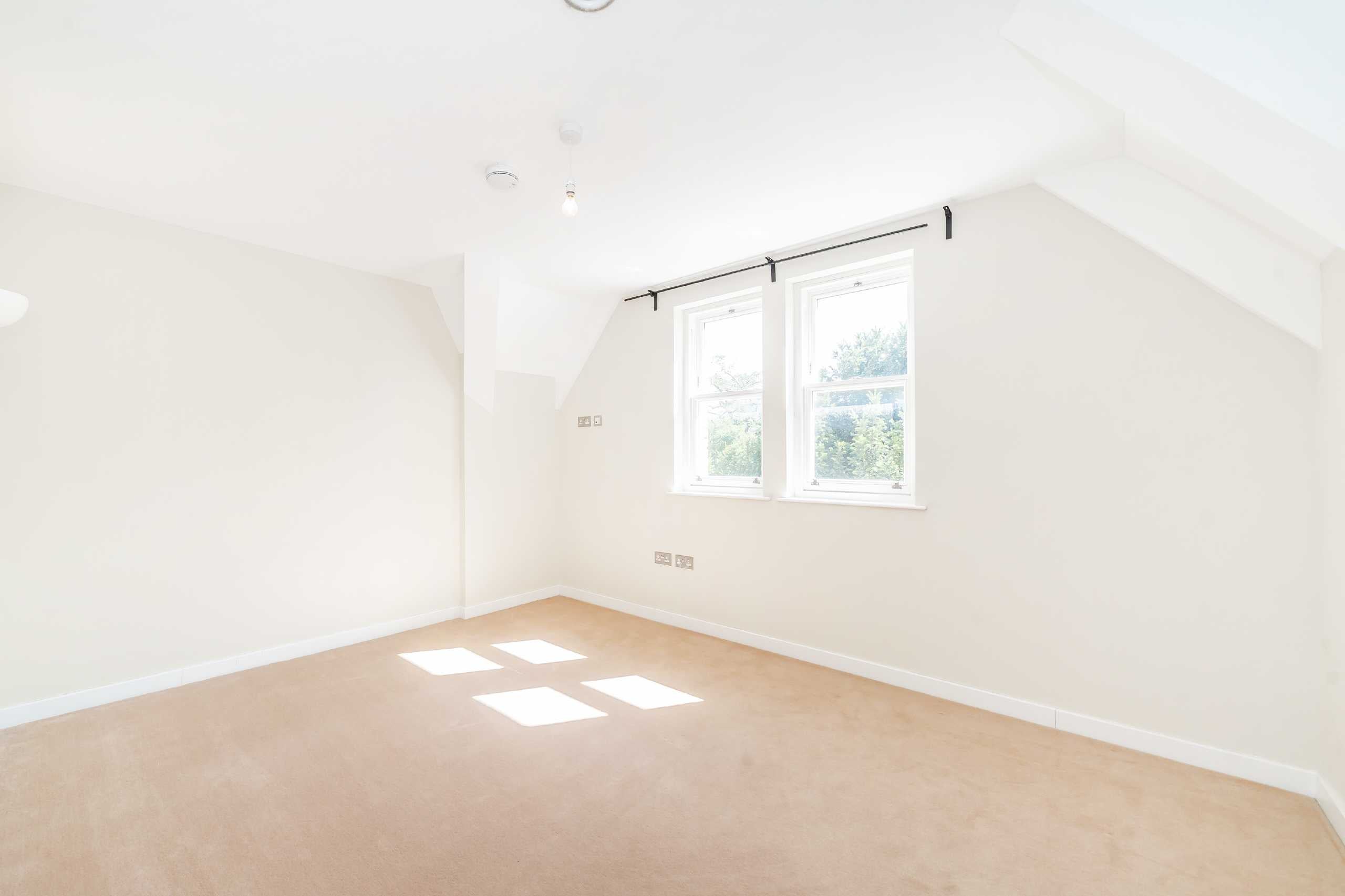 Flat Burlington Gardens in Greater London