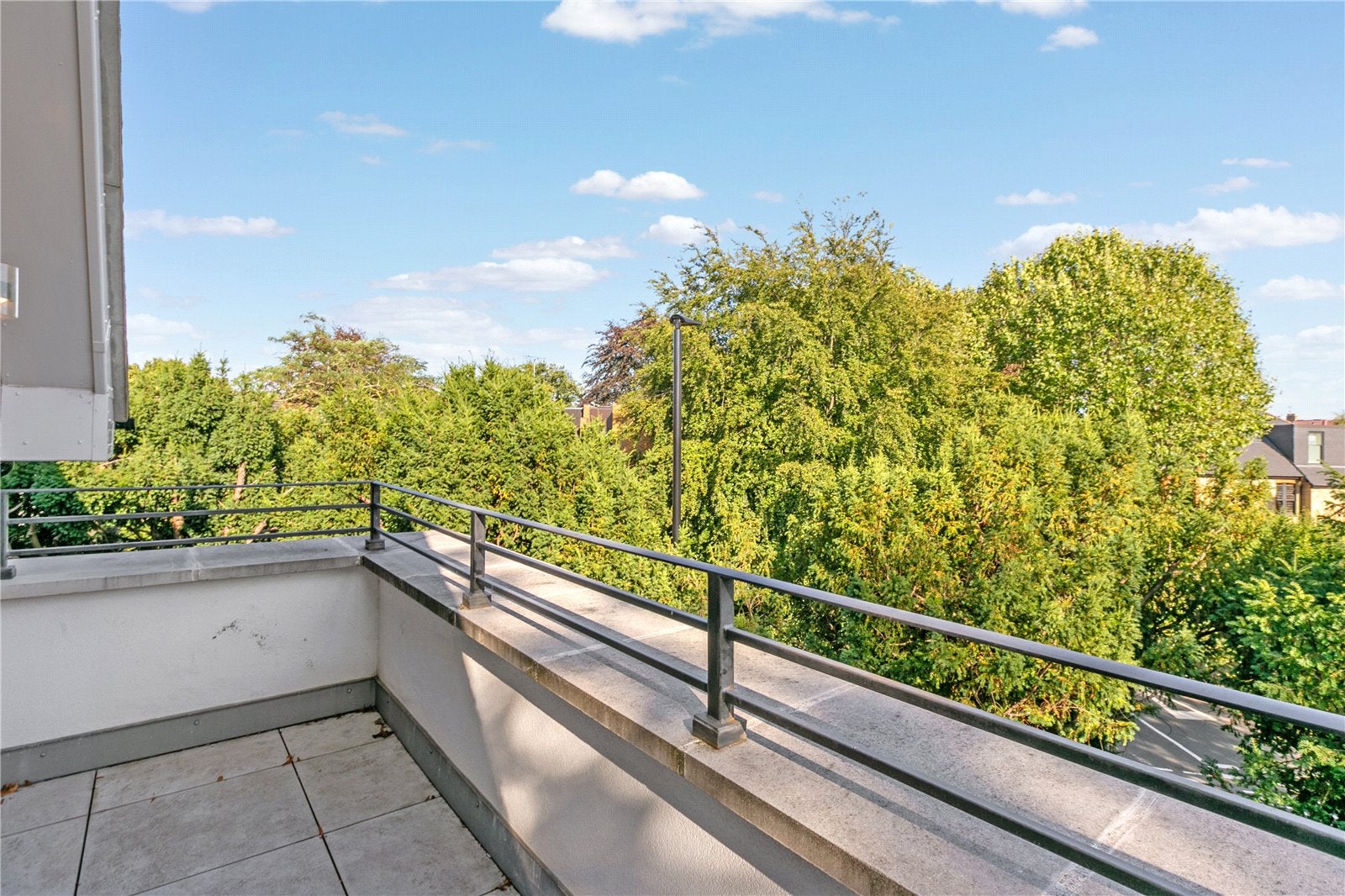Flat Burlington Gardens in Greater London