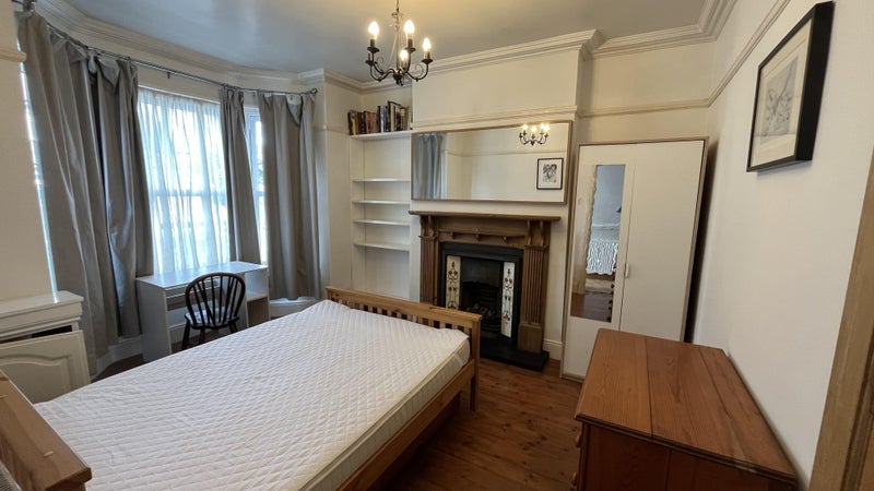Room Carlyle Road in Rushcliffe