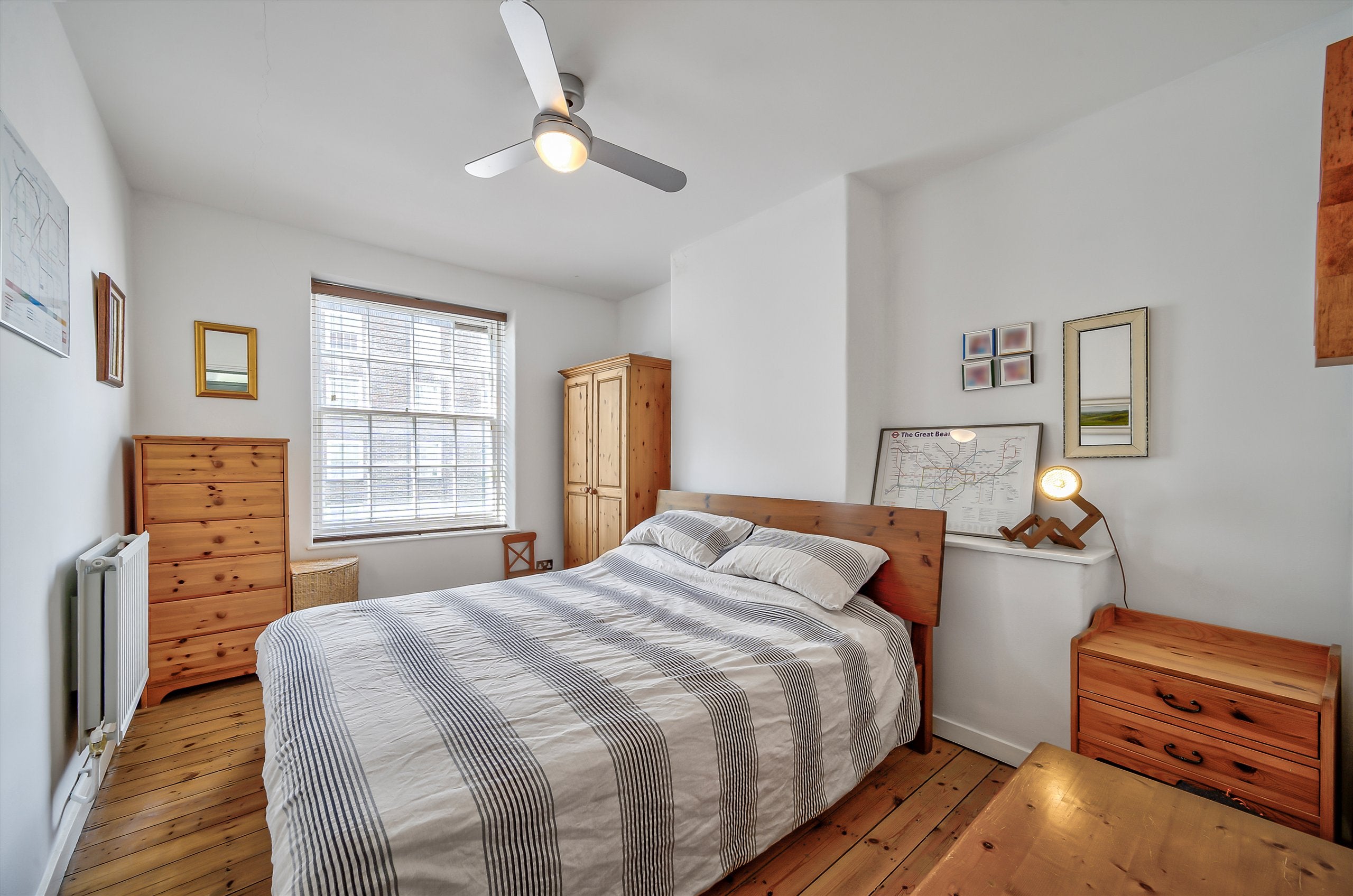 Flat Ossulston Street in Greater London