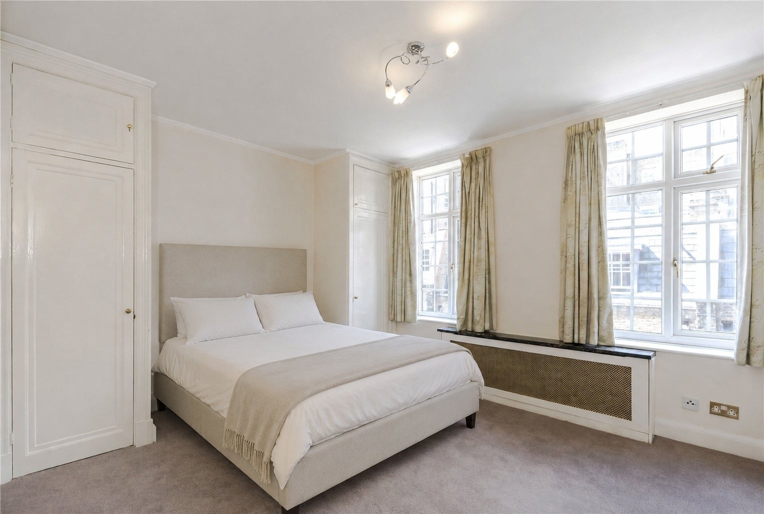 Flat Hallam Street in City of Westminster
