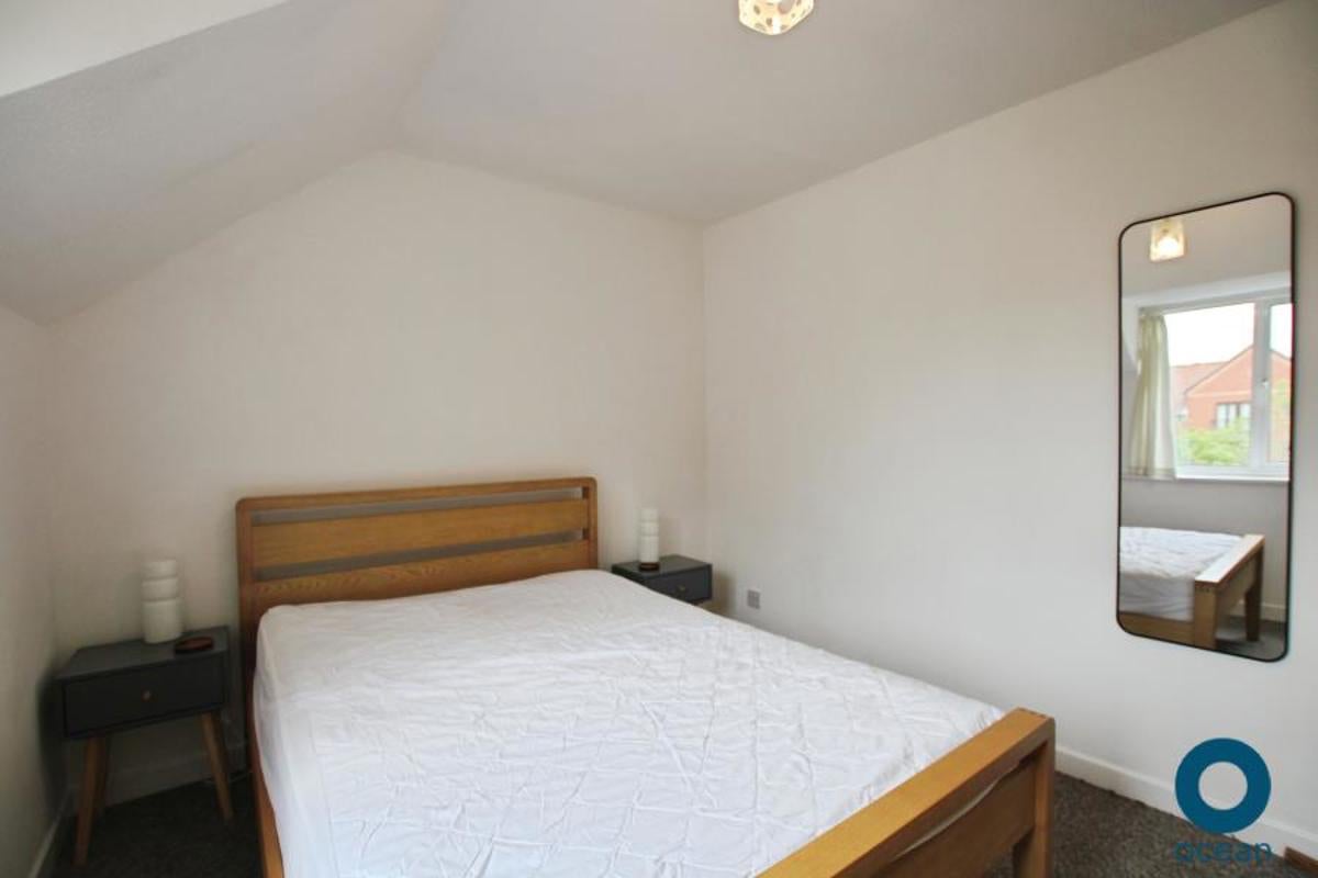 Flat Weare Court in Bristol