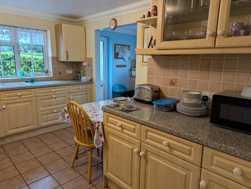 Room Hanham Road in Corfe Mullen
