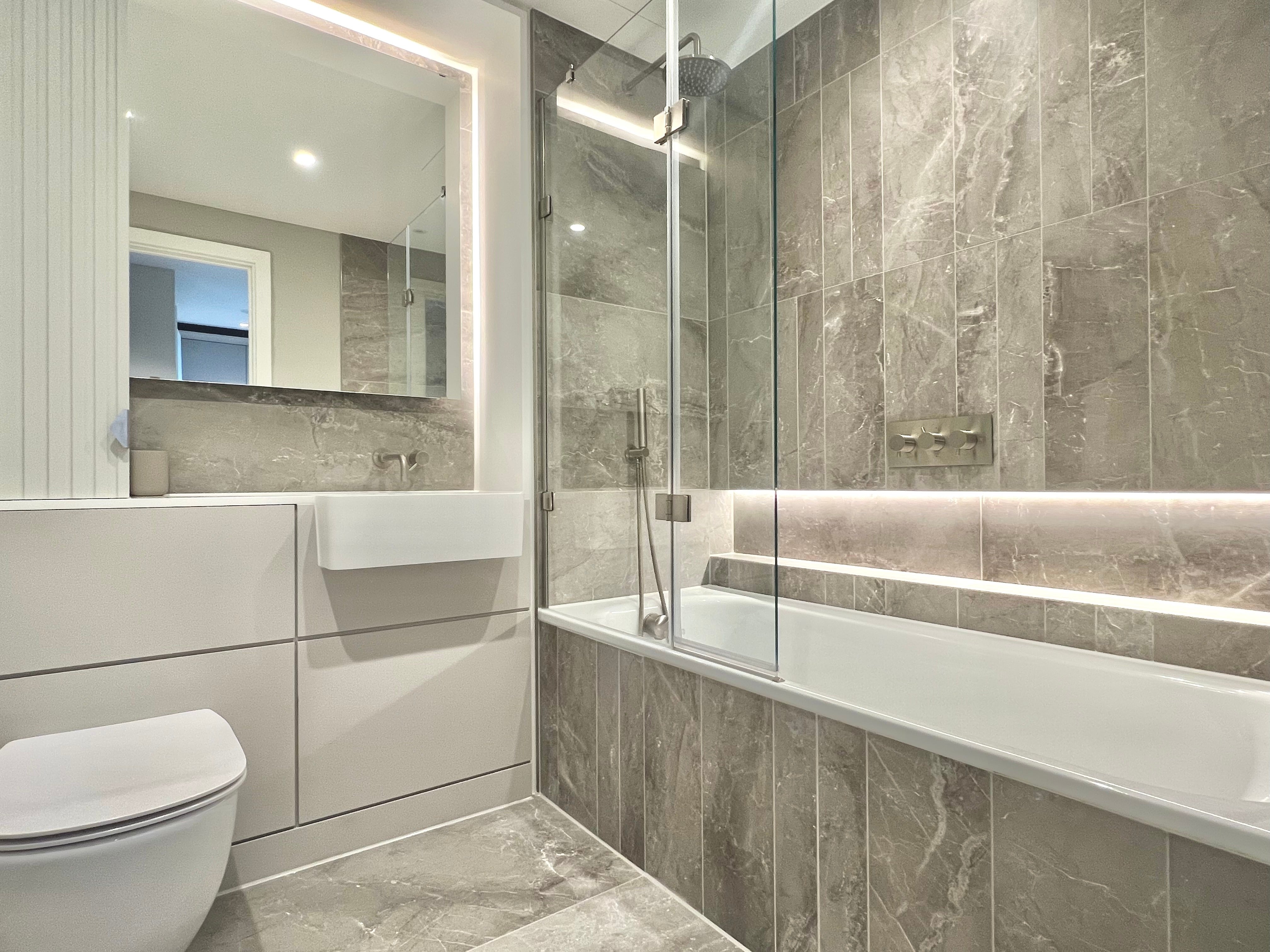Flat Kennington Lane in Greater London