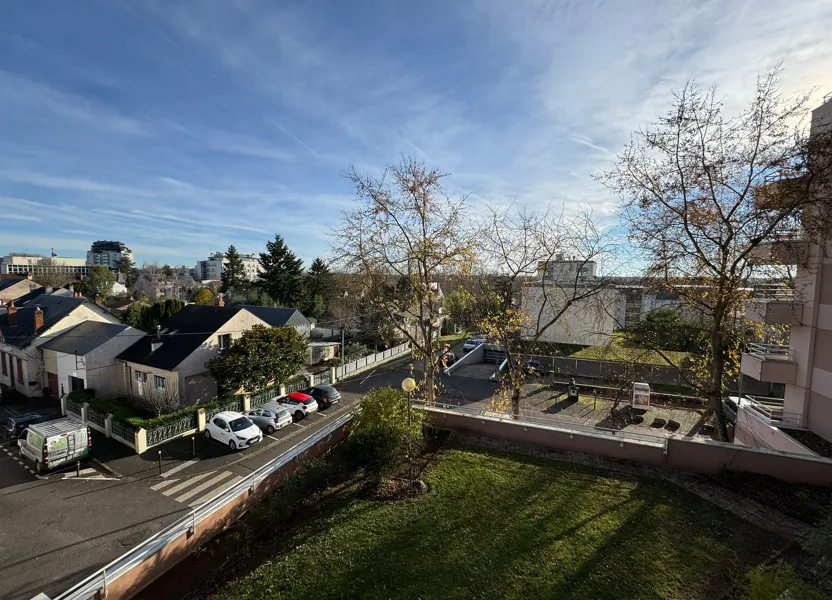 Appartement Place Jean Monnet à Orléans