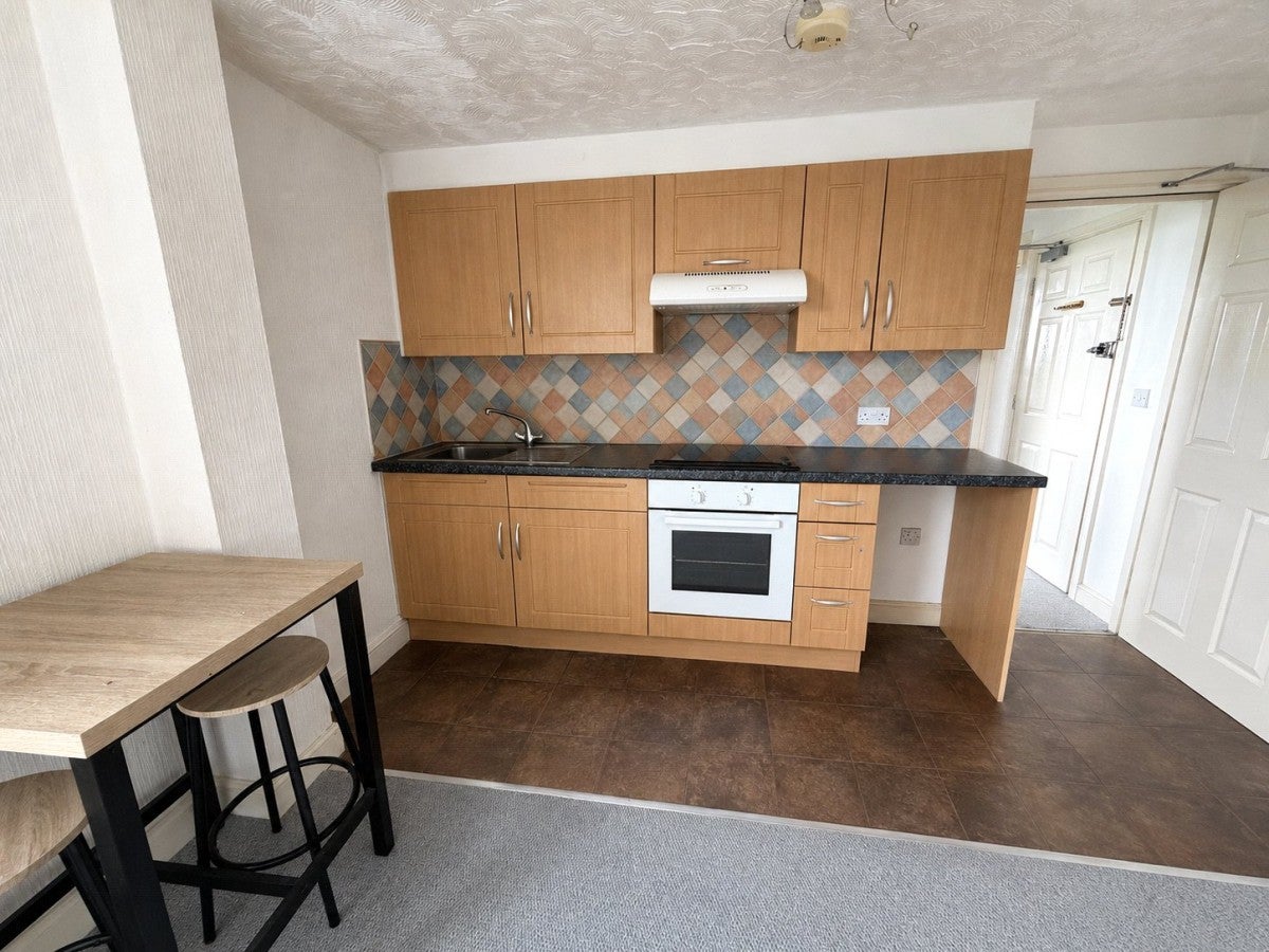 Flat Woodborough Road in Nottingham